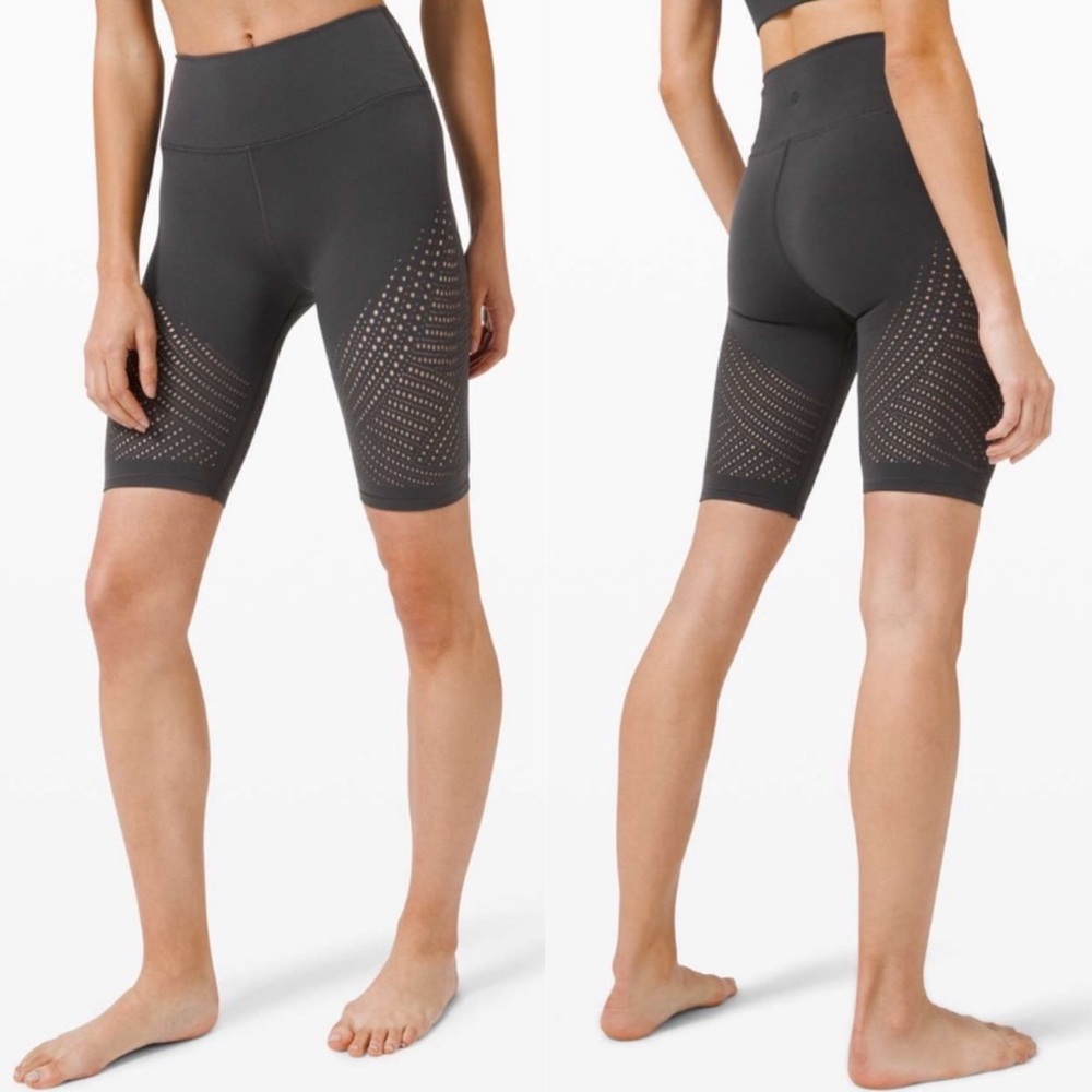 Lululemon Reveal Bike Short Digital Rain in Graphite Grey | Women’s Size 2‎
